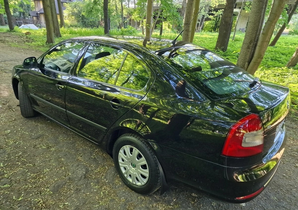 Skoda Octavia cena 12999 przebieg: 385000, rok produkcji 2010 z Sosnowiec małe 277